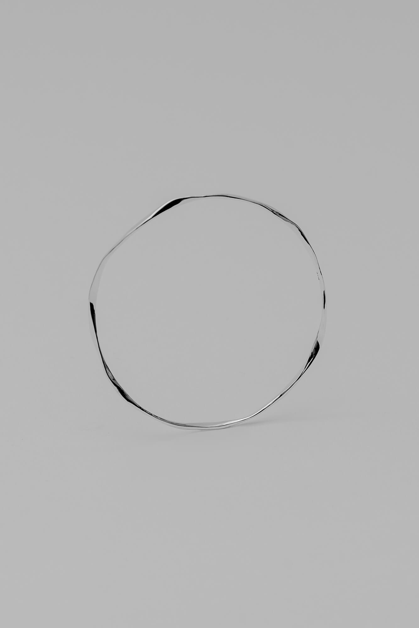 Hand-forged silver bracelet No 9 by Johanna Gauder. Sustainable Jewelry made in Berlin.